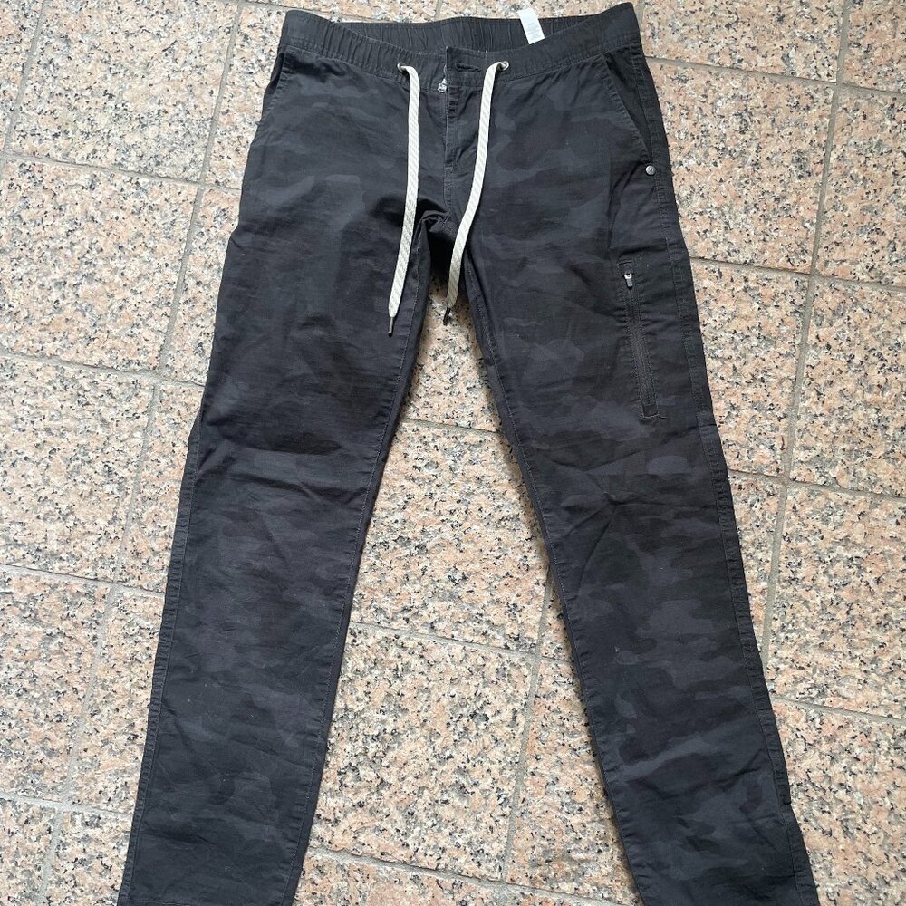 Vuori Mid-Rise Ripstop Camo Pants